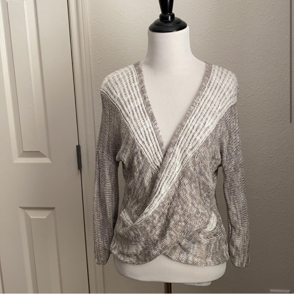 Soft Surroundings—Linen Blend Curve Enhancing Wrap Sweater Top | Grey/White—S